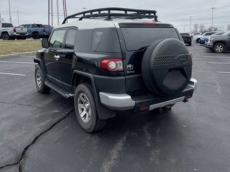 Toyota FJ Cruiser      2014