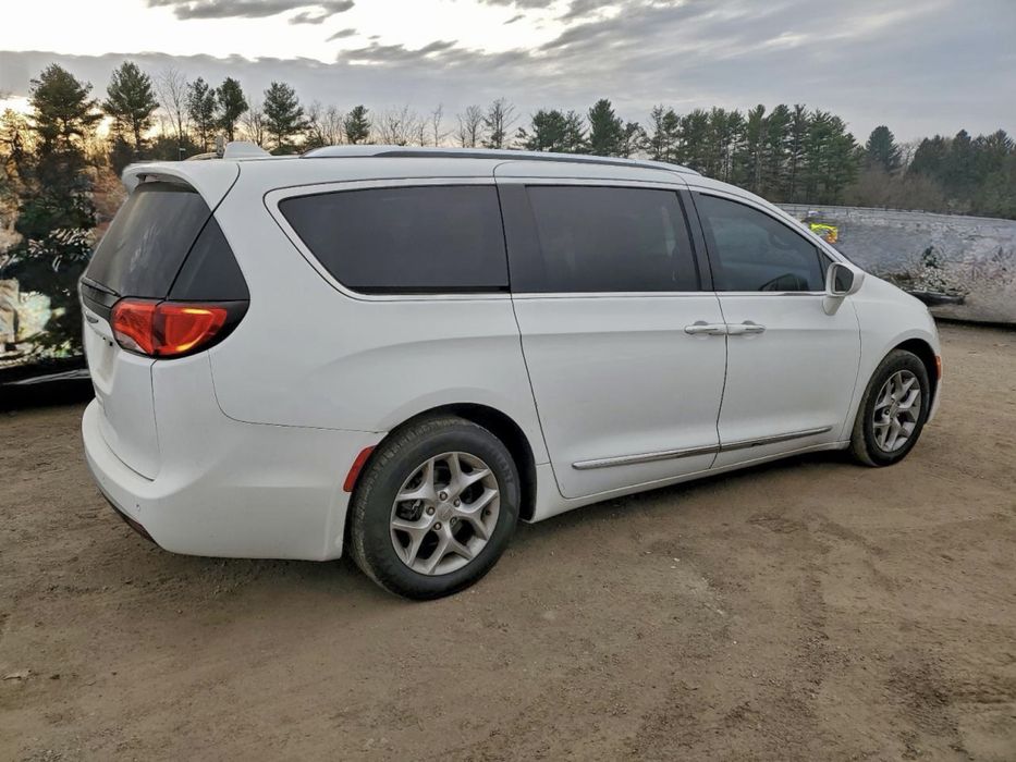 chrysler Pacifica touring l
