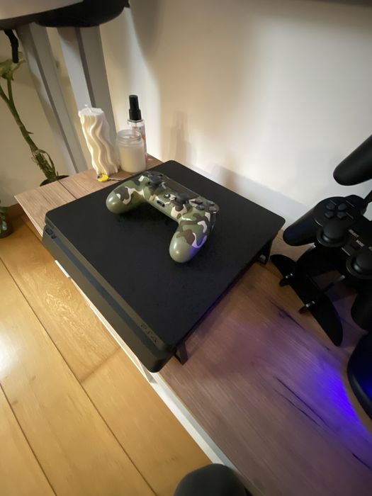 PS4 slim 1tb  com 1 controle e jogo