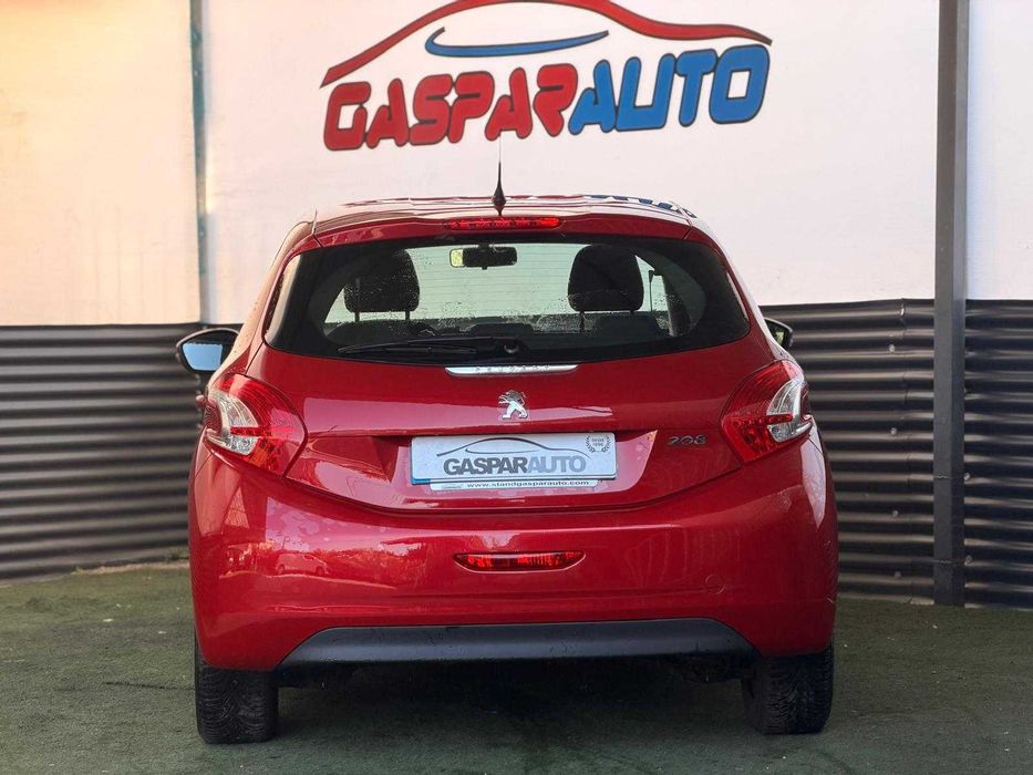 Peugeot 208 1.2 VTi 82CV