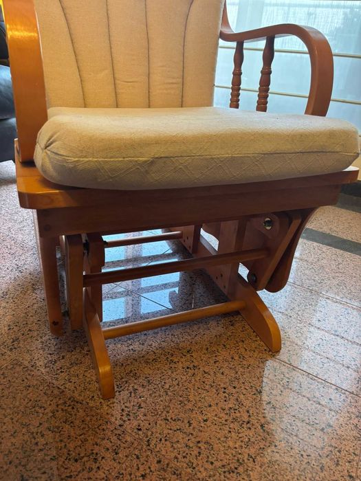 Cadeira de baloiço + Repousa pés