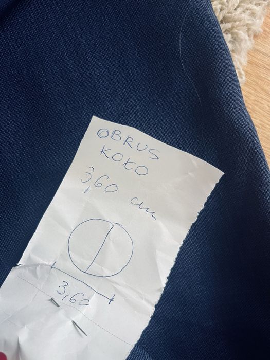 Duzy granatowy ciezki obrus kolo kolisty kapa narzuta kotara