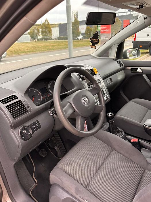Автомобіль Vw touran 2007