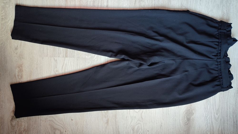 Czarne damskie spodnie eleganckie 36 H&M