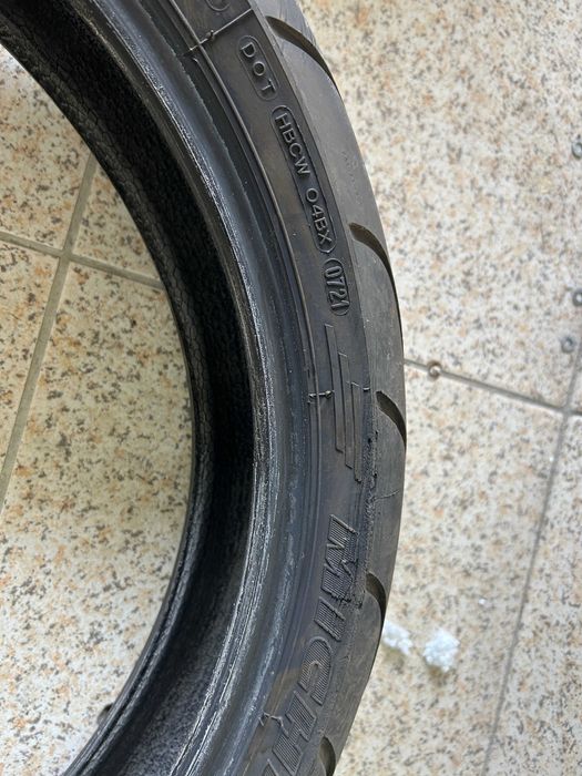 Pneus moto estrada Michelin e Bridgestone