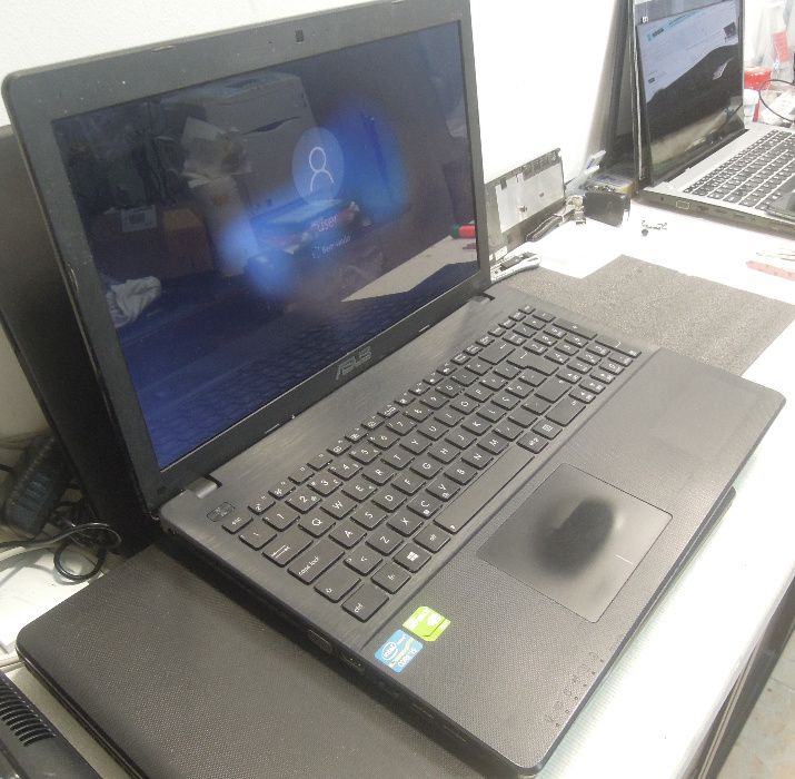 Asus X552L i5-3337U Dual Graphics64409551794049122