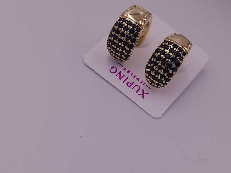 Kolczyki pozłacane 14 k Czarne cyrkonie