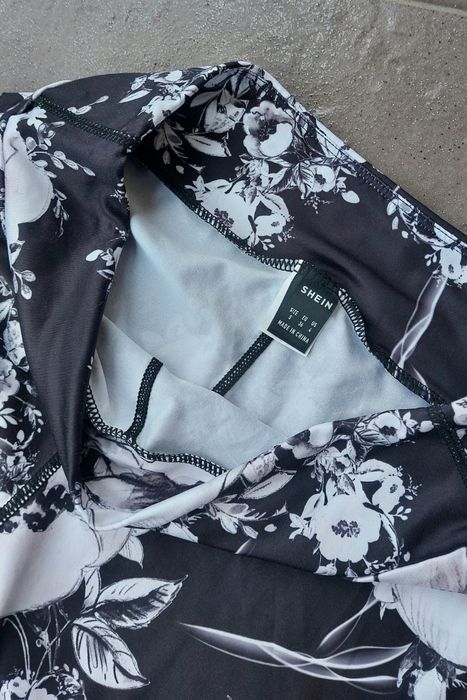 Legginsy dopasowane śliskie kwiatki wyższy stan S/M Nowe Shein