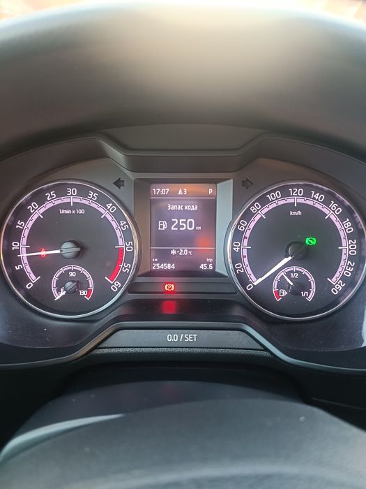 Продам шкоду А7 1,6 диз. Автомат