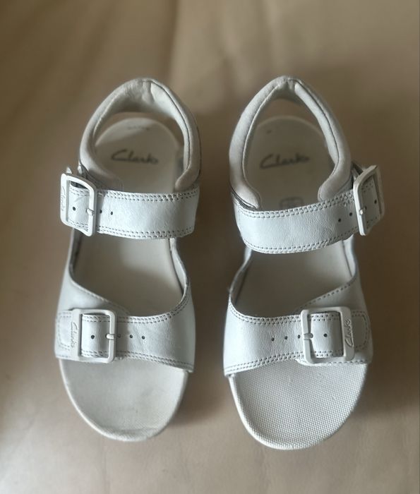 Кожаные босоножки Clarks сандали