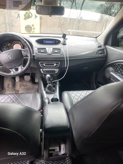 Продам рено меган 2013р