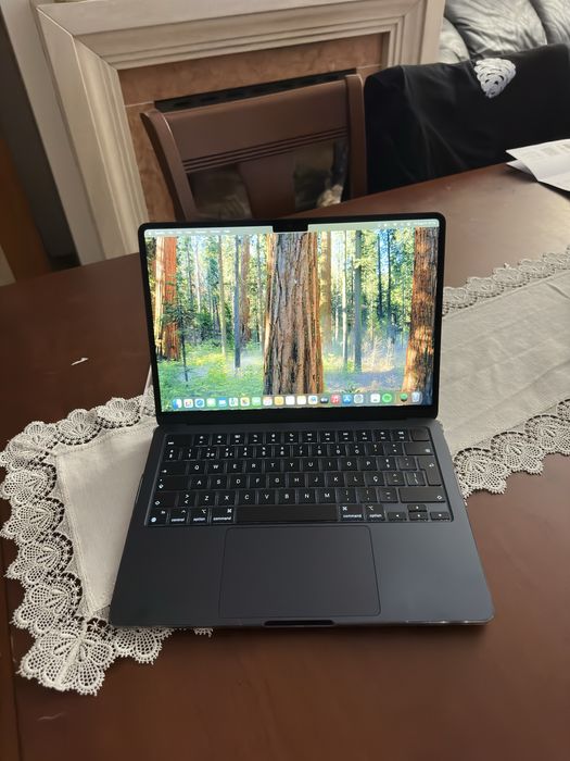 Macbook Air M2 8GB RAM, 256GB SSD (Como Novo)