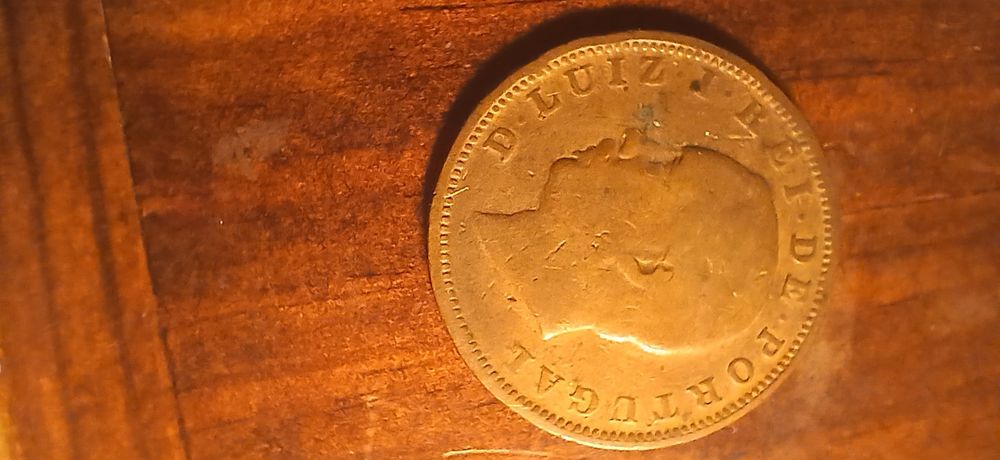 Moeda... antiga.