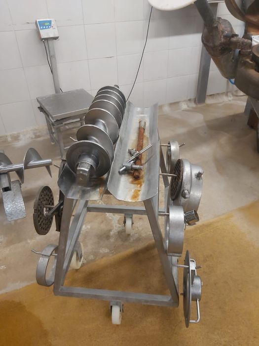 Wilk masarski Laska WB 200