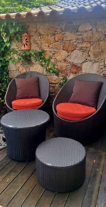 Campanha Verão Jardim, mesas, cadeiras, sofás, chapéus sol e mais