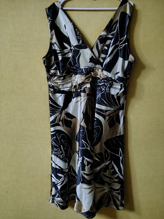 Sukienka imprezowa Plus Size midi