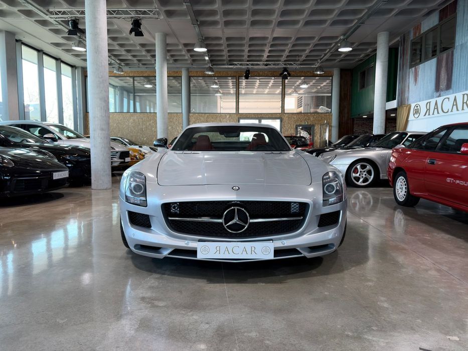 Mercedes-Benz SLS 63 AMG
