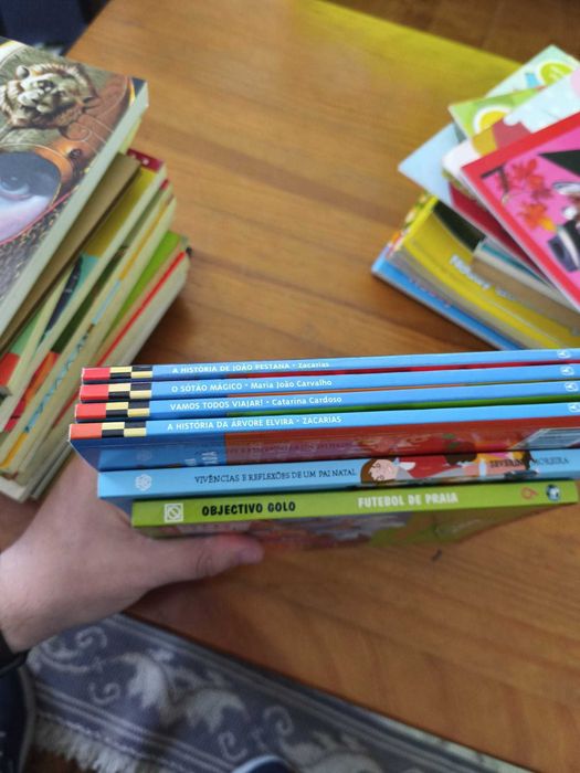 Vendo cada Livro 0.5€