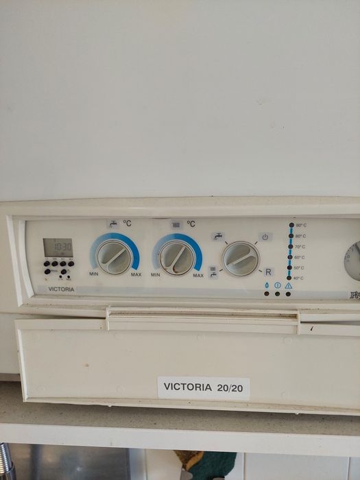 Caldeira roca vitoria 20/20