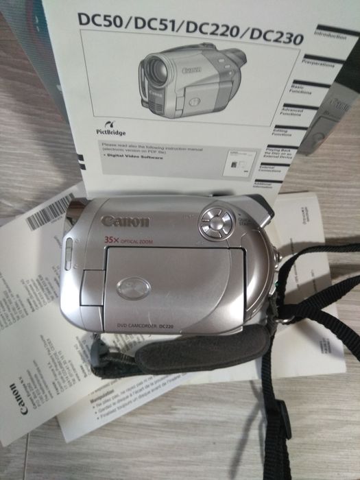 Видеокамера Canon DC 220.