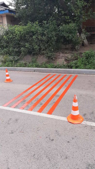. Розмітка доріг . Дорожная разметка