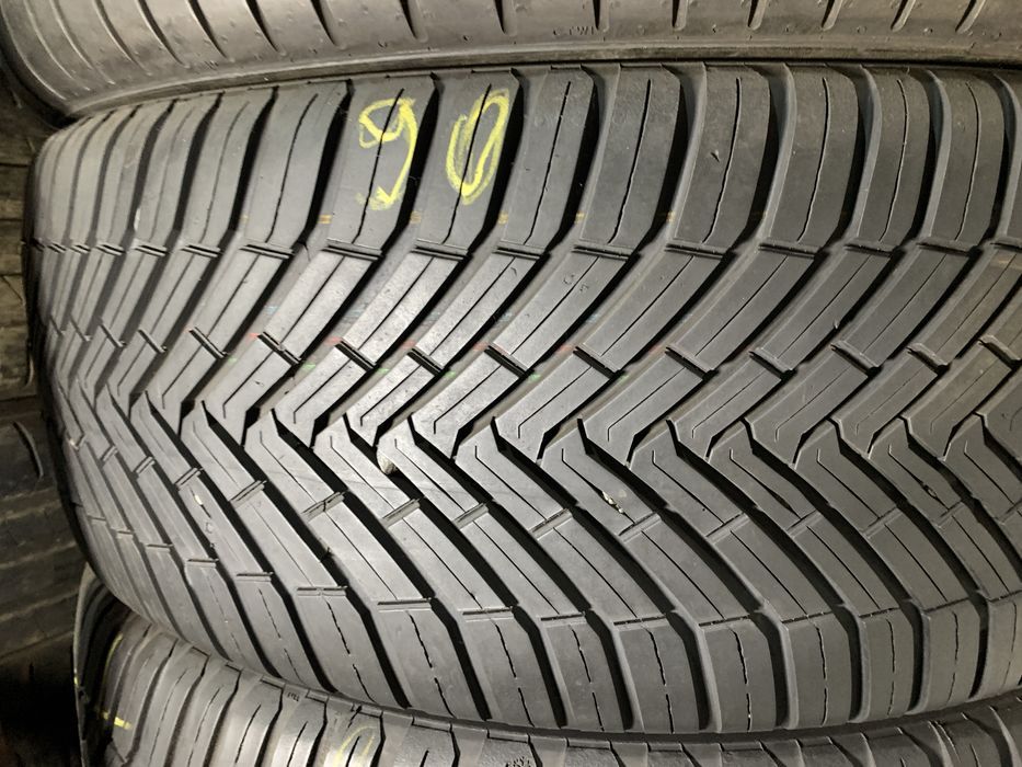 Шини б/у всесезонні 245/45 20 Continental all seasons