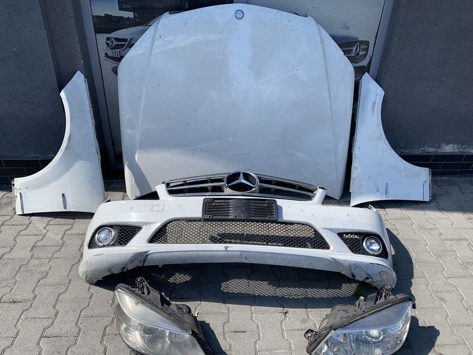 Мерседес 204 AMG 3.0 бампер дверь разборка