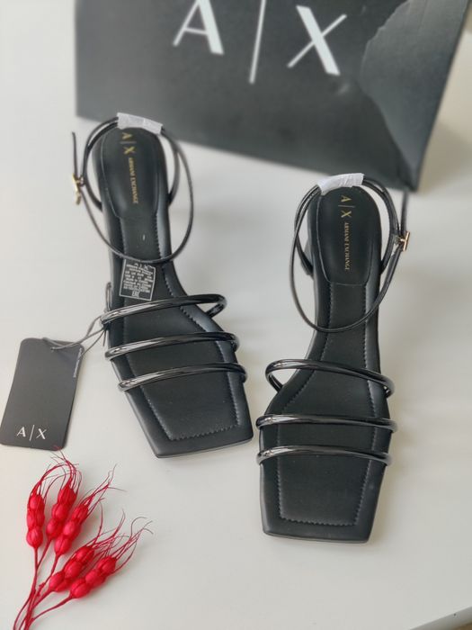 Босоніжки бренд Armani Exchange розмір US 10.5