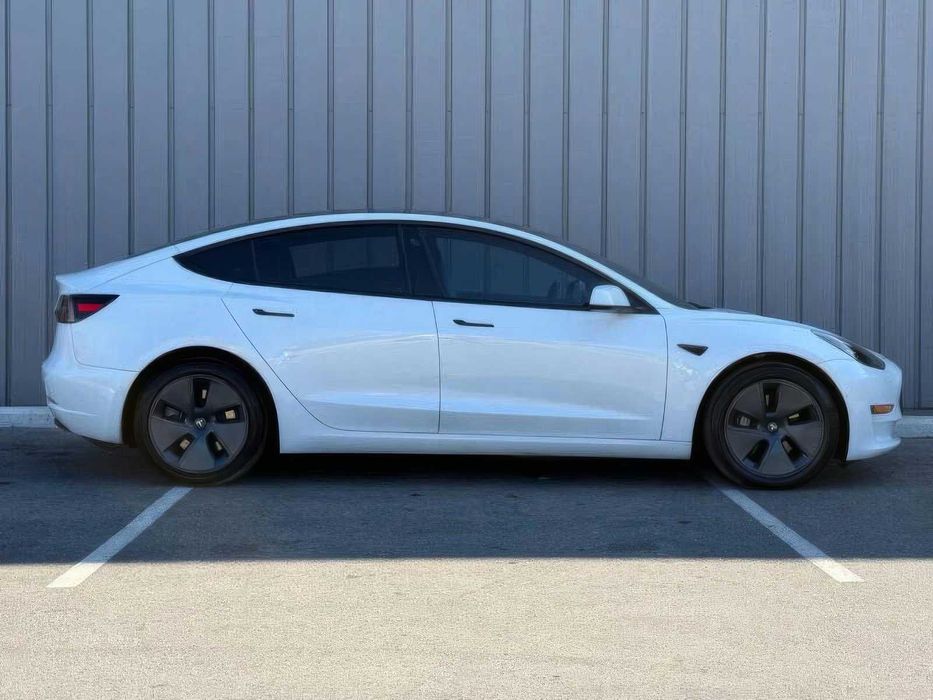 Tesla Model 3 Performance      2022