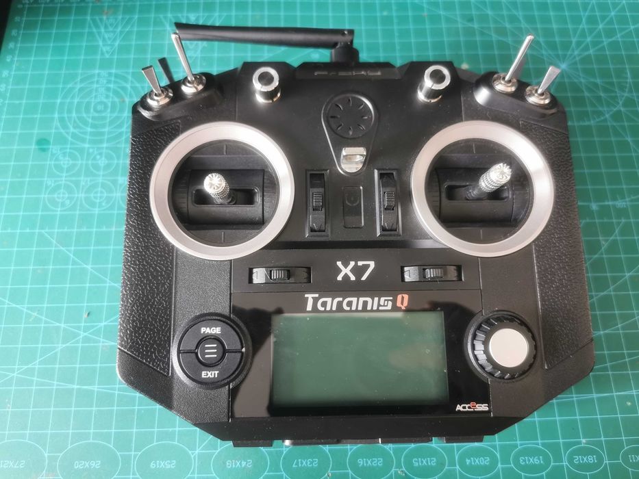 Aparatura Taranis QX7 + 2x RXSR, RX6R