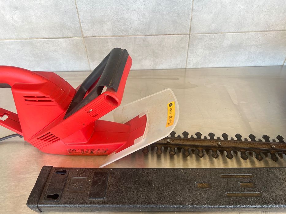 Corta sebes elétrico