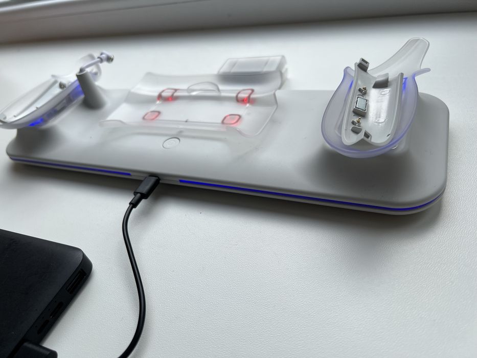 Зарядна док-станція