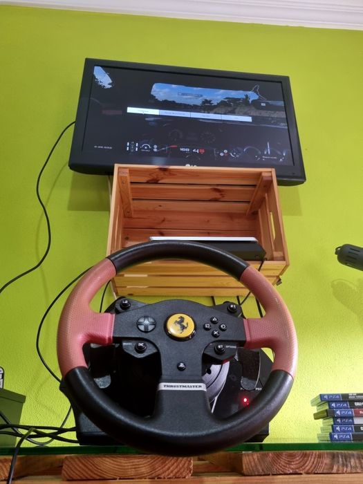 PS4 Gran Turismo Edition 1TB, 6 jogos, comandos e volante