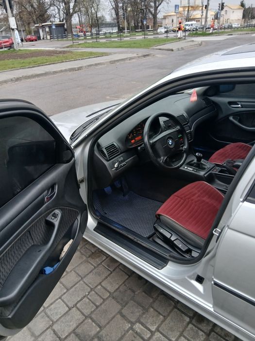 Продам BMW E46 2.0диз