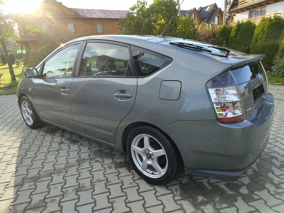 Toyota Prius 1.5 Hybryda-Benzyna  2003