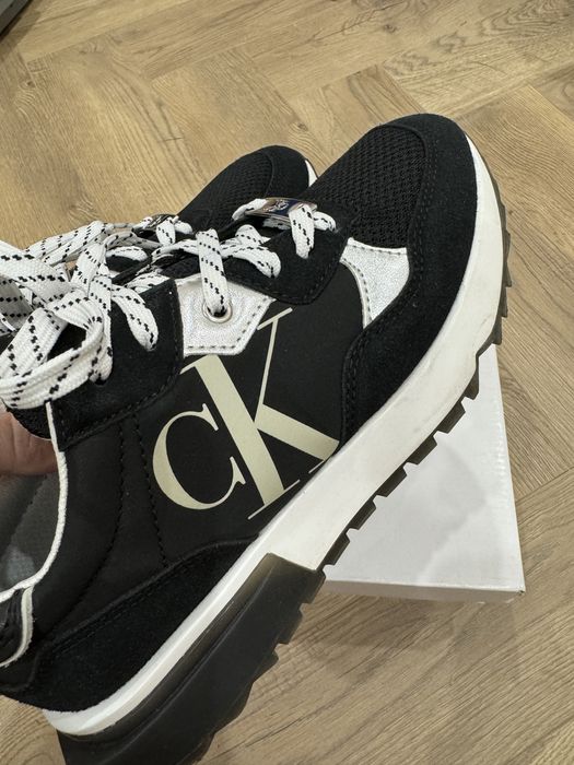 Осінні демі Кросівки кеди  Calvin Klein оригінал