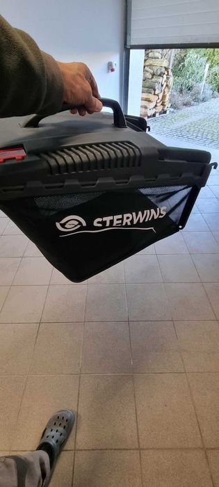 Sprzedam kosz do trawy do kosiarki STERWINS