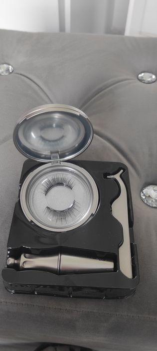 Sztuczne magnetyczne rzęsy