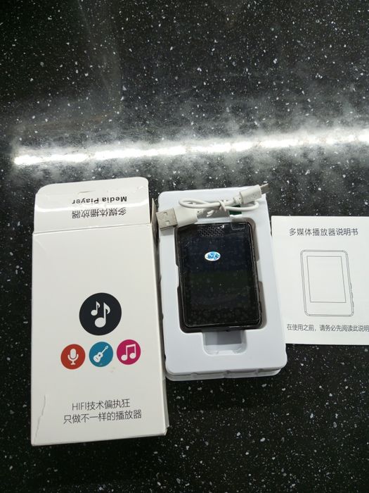 Продам новий hi-fi  mp3 player,програвач з сенсорним екраном.