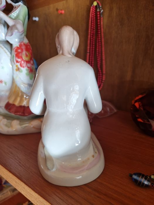 Фарфороввя статуэтка"Первые шаги"ЗКХ