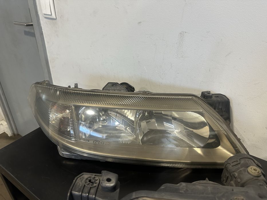 farol ótica xénon Renault laguna 2 direita /esquerda