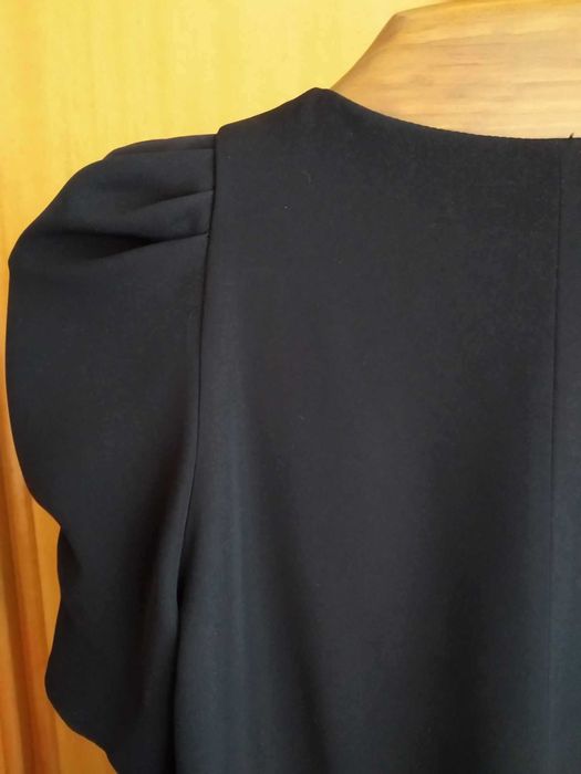 (NOVO C/ ETIQUETA, PORTES GRÁTIS) ZARA - Vestido Preto Manga Abalonada
