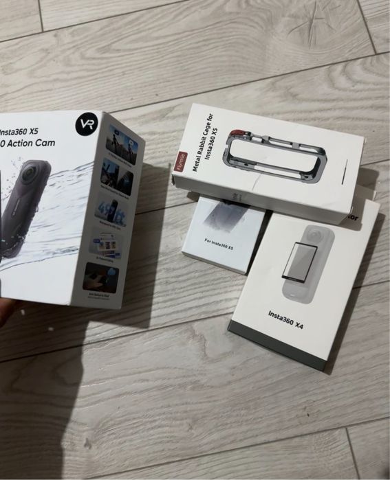 Новенька Insta 360 x5