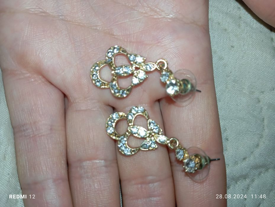 Бижутерия Все по 100 грн