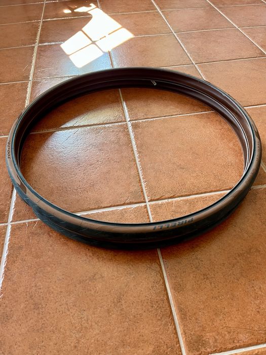Pneus Pirelli P Zero   700x28.