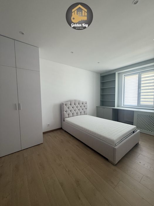 Продам Просторий Мебльований Будинок 220м2, 10соток , с. Гора , 10км