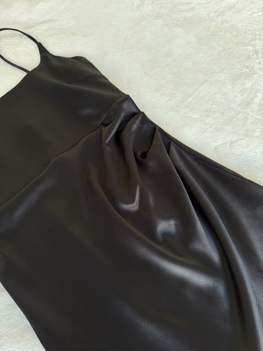 Атласна сатинова сукня Zara