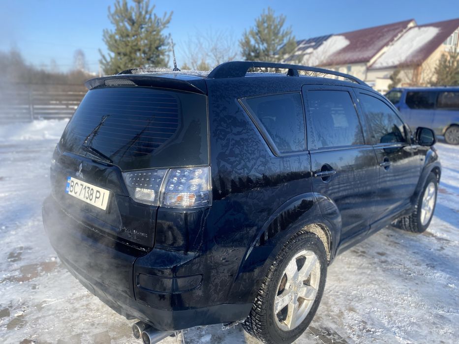 Mitsubushi Outlender 3.0 gaz/benz 4x4 avtomat