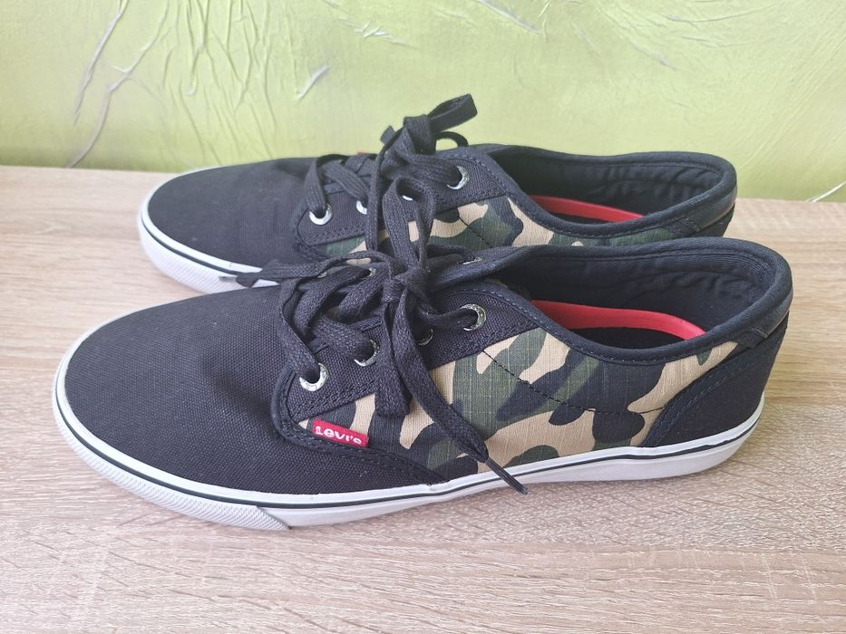 Чоловічі кеди Levis