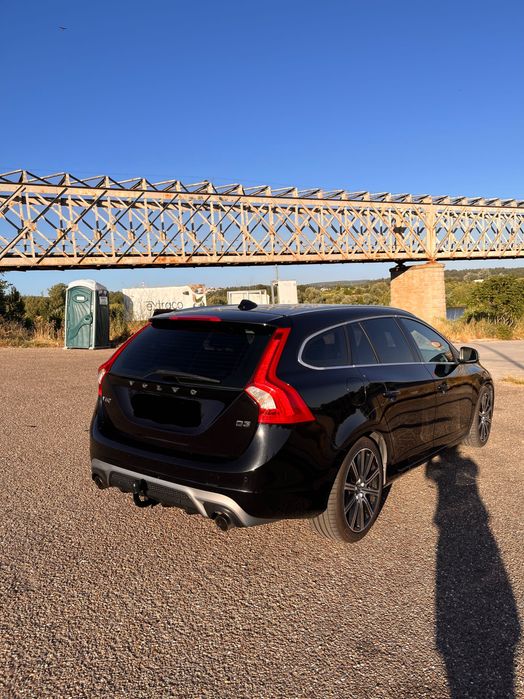 Volvo V60 D3 R Design 2017